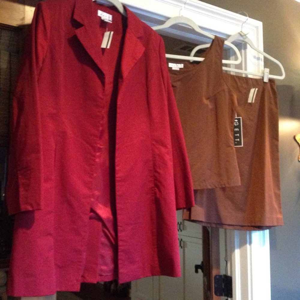 GETT Suit - Picture 5 of 10